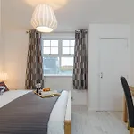 Alfred St Apartment
