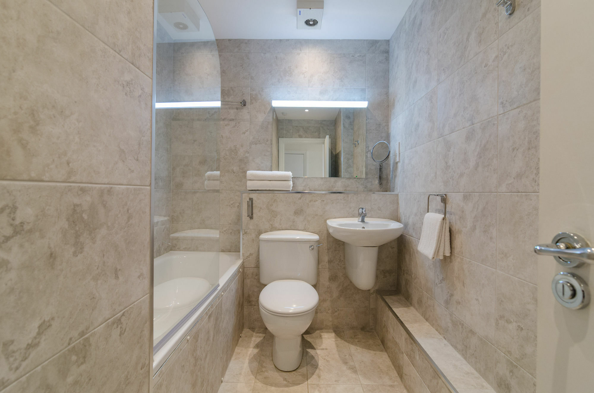 Alfred St Apartment