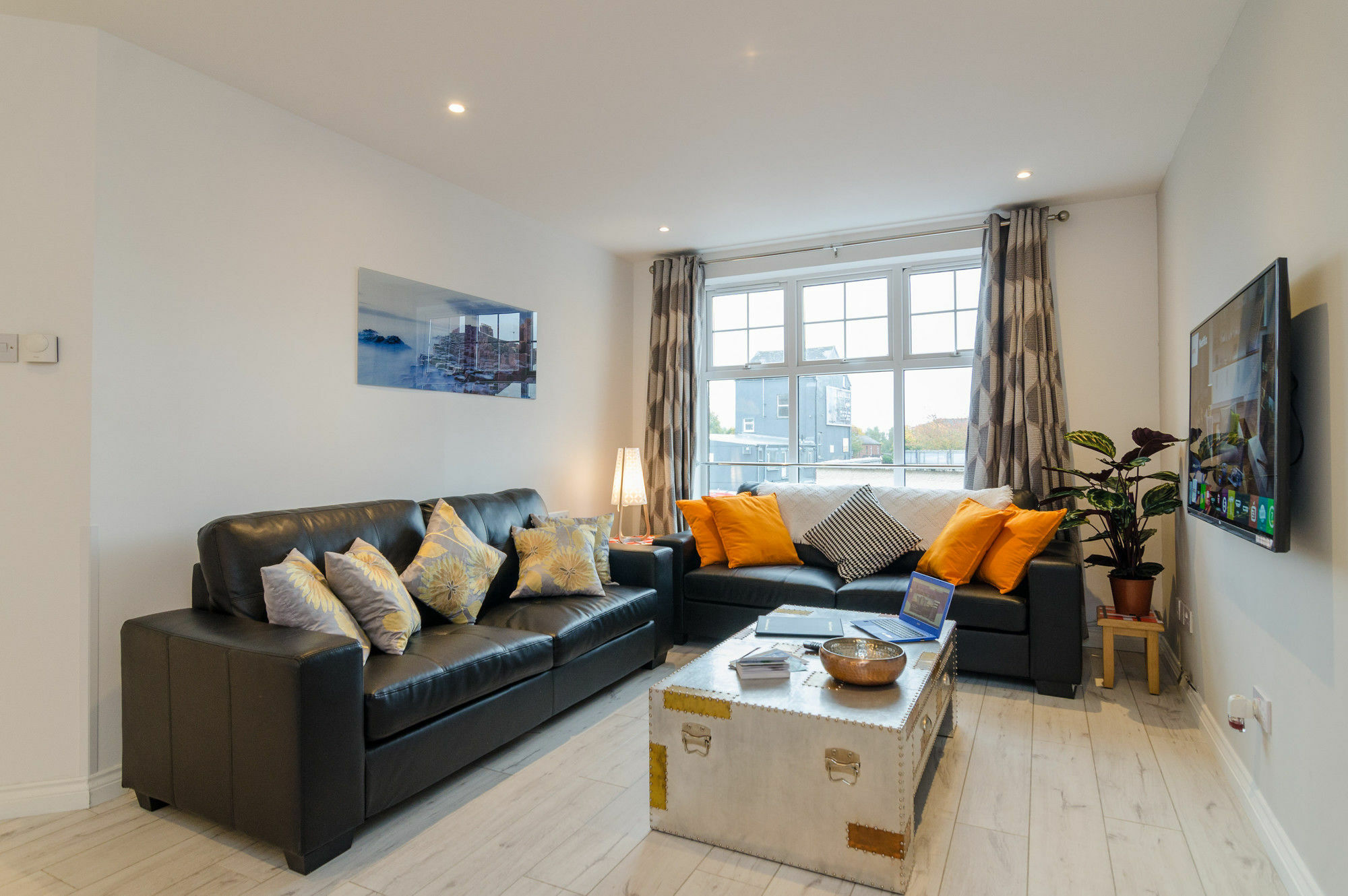 Alfred St Apartment